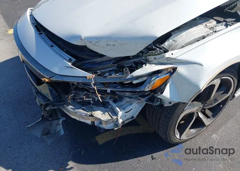 2018 Honda Accord Sport z USA, uszkodzony, nr VIN 1HGCV1F32JA063054